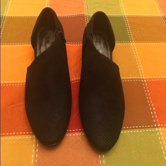 New Perforated Open side booties last one 7 - Picture 6 of 8